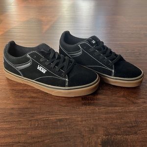 Vans with skull design mens 9 | womens 10.5